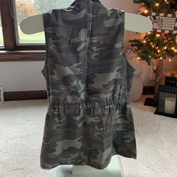 Maurices Camo Vest - Picture 4 of 6